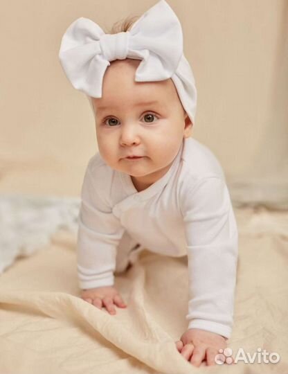 Шапка серая, повязка белая, пинетки