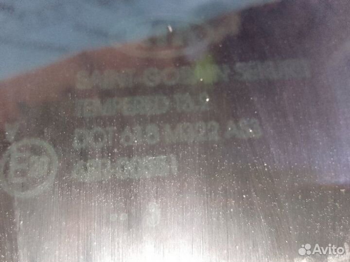 Стекло двери заднее левое Kia Sportage 3 SL