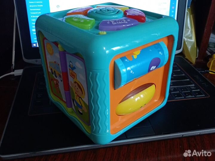 Бизиборд музыкальный