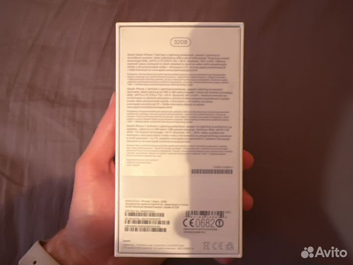 Коробка от iPhone 7, 32гб