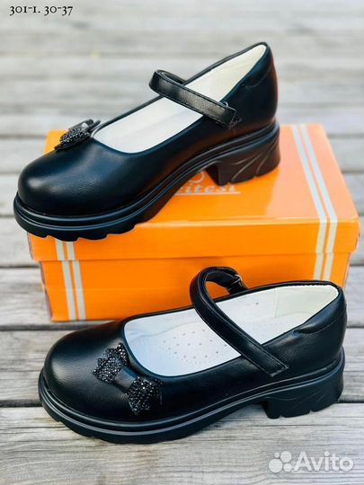 Туфли для девочки в школу