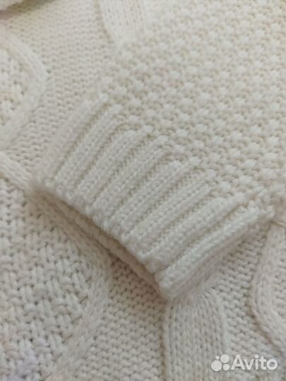 Свитер для девочки белоснежный