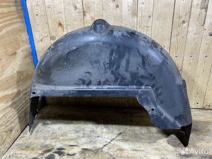 Подкрылок задний левый Ford Mondeo 3