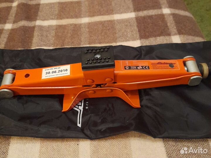 Домкрат ромбический механический Airline