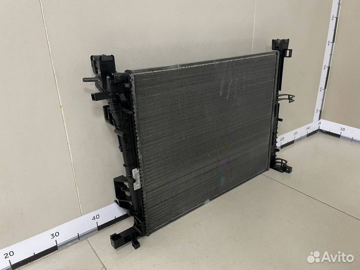 Радиатор охлаждения двигателя Renault Duster 2012