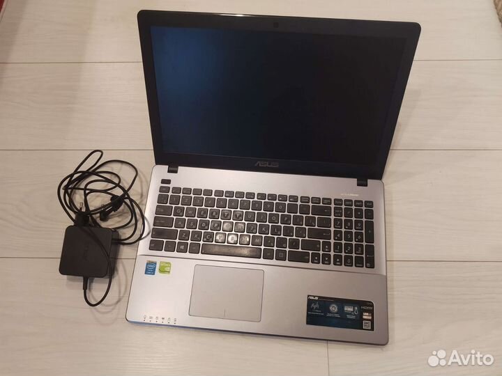 Ноутбук asus X550lc i5 4200U 15.6