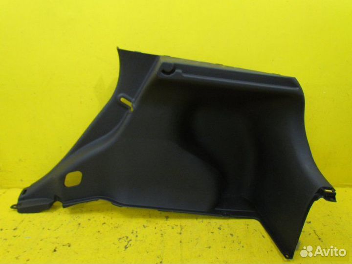 Обшивка багажника правая Hyundai Solaris 1 хэтчбек