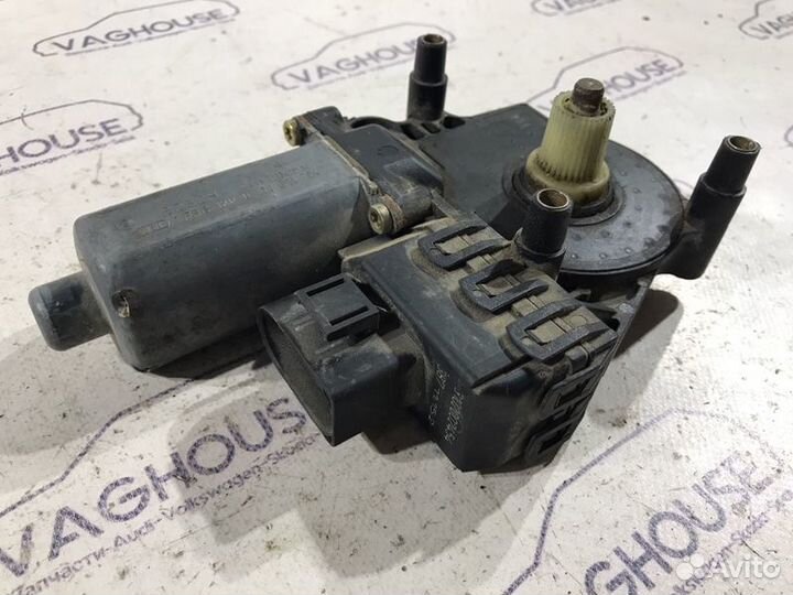 Мотор стеклоподъемника передний правый Audi A6 C5