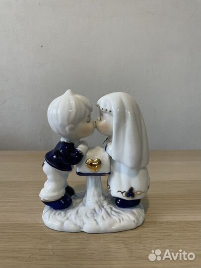 Фарфоровые статуэтки германия первый поцелуй
