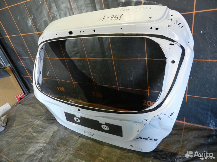 Дверь багажника - Ford Fiesta