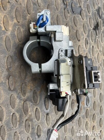 Замок зажикания Nissan Tiida c11 бесключевой