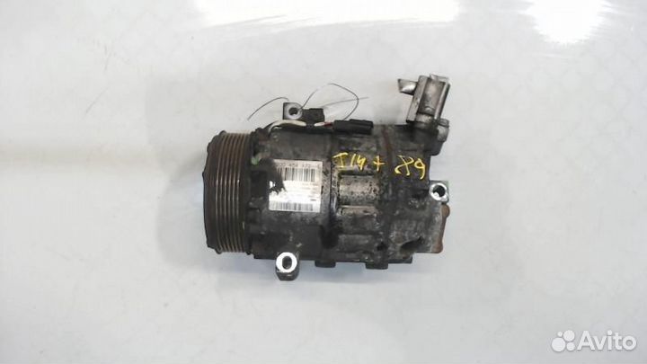 Компрессор кондиционера Renault Trafic 2.0 2010