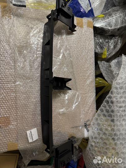 Новый Ориг Кронштейн бампера Mazda cx30 dgj250a20a