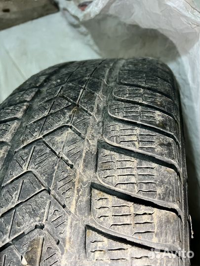 Pirelli Winter Sottozero 3 245/45 R19 102V