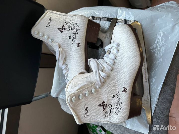 Фигурные коньки Vizage