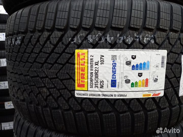 Pirelli Scorpion Winter 2 275/35 R22 и 315/30 R22 107V