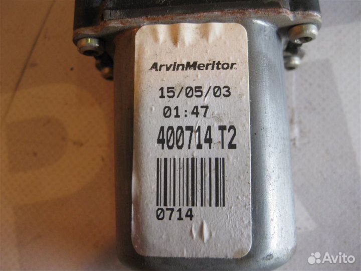 Моторчик стеклоподъемника передний правый Nissan