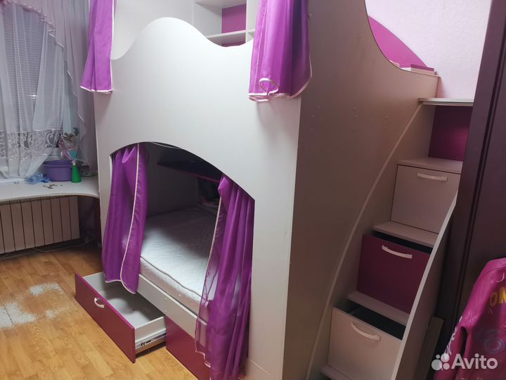 Детская двухярусная кровать бу