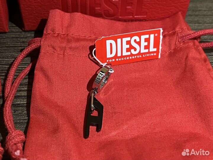 Diesel серьга новая оригинал
