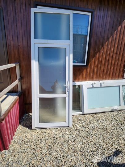 Двери пластиковые бу