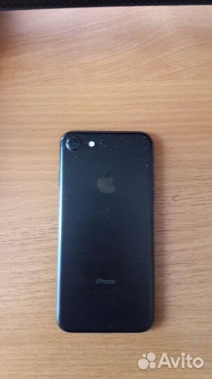 Телефон iPhone 7