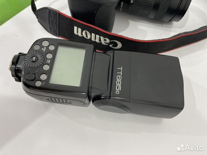 Зеркальный фотоаппарат