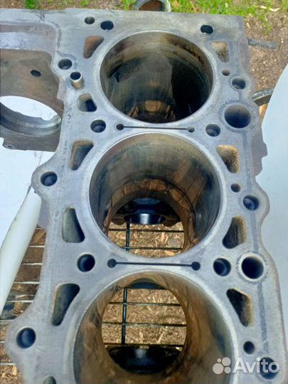 Блок цилиндров ом602, двигатель в разборе
