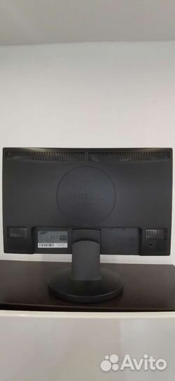Монитор Samsung SyncMaster 2243