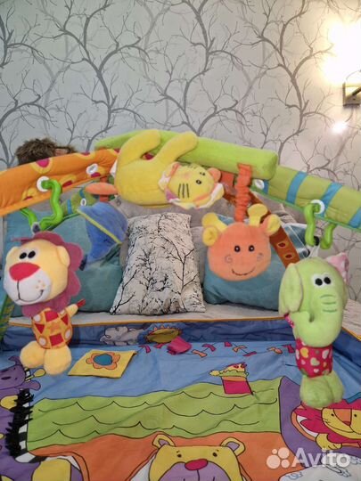 Развивающий коврик tiny love