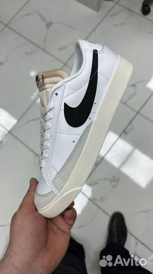 Nike blazer low
