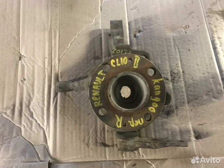 Кулак поворотный перед правый Renault Clio Symbol