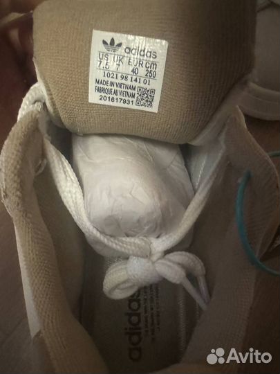 Кроссовки adidas кампус 40