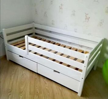 Детская кровать (дерево)
