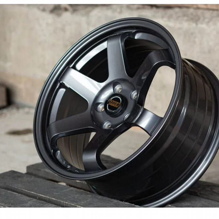 Литые диски RAYS Volk Racing TE37 8×R17 4×100