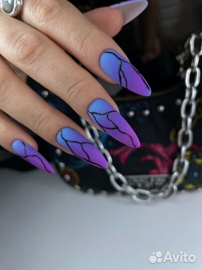 Маникюр, наращивание ногтей, педикюр