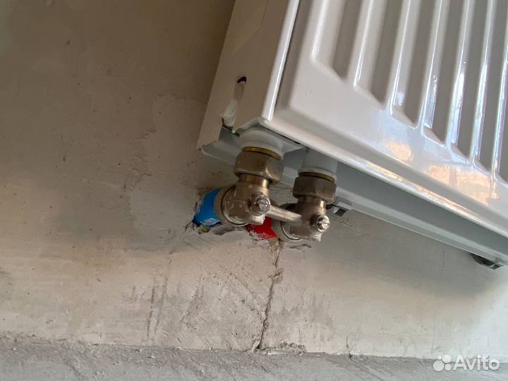 Радиатор отопления (батарея)