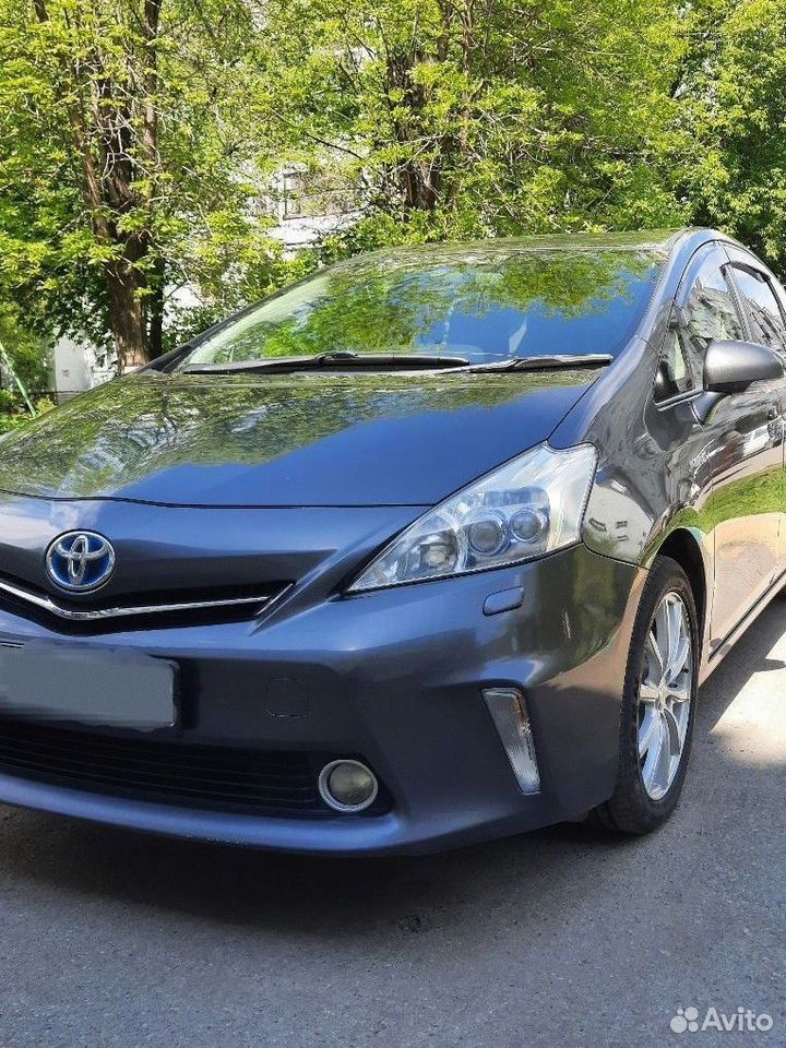 Нашли авто Toyota Prius Alpha