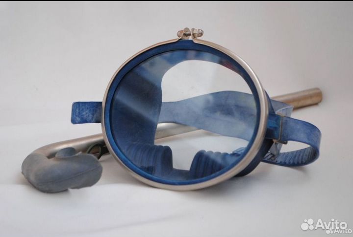 Маска с трубкой для плавания