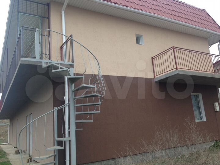 2-к. квартира, 121 м², 2/3 эт.