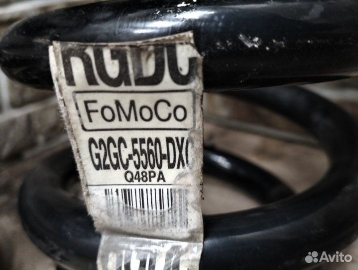 Пружина подвески задняя Ford Mustang S550 5.0