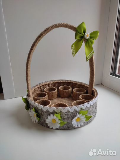 Подставка для кулича и пасхальных яиц