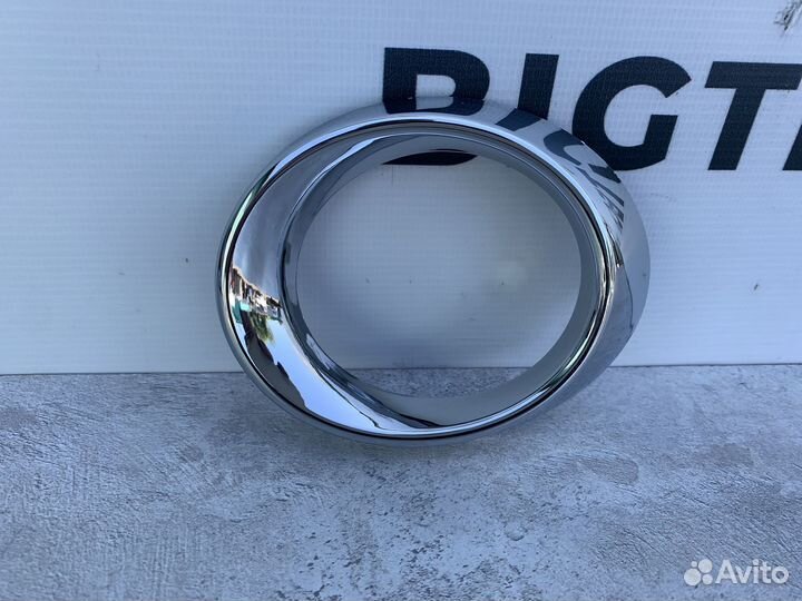 Накладка птф правая Mercedes A2048851074