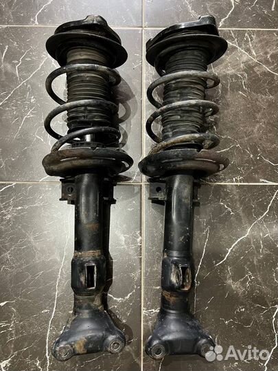 Стойки передние mercedes w204
