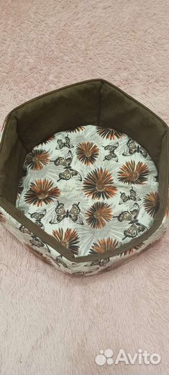 Лежанка для кошек новая