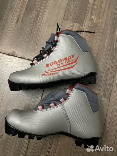 Лыжные ботинки детские 35