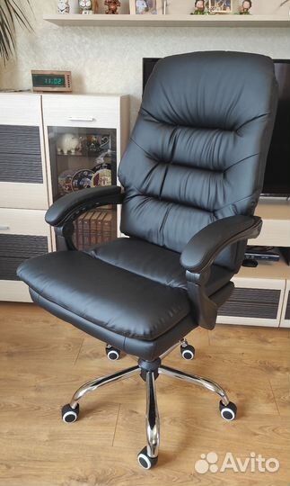 Компьютерные новые кресла кожа