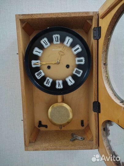 Часы СССР винтажные настенные и настольные