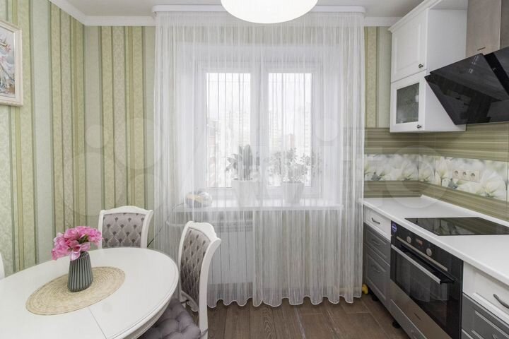 2-к. квартира, 52 м², 9/9 эт.