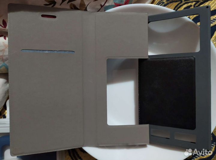 Универсальные чехлы для телефона