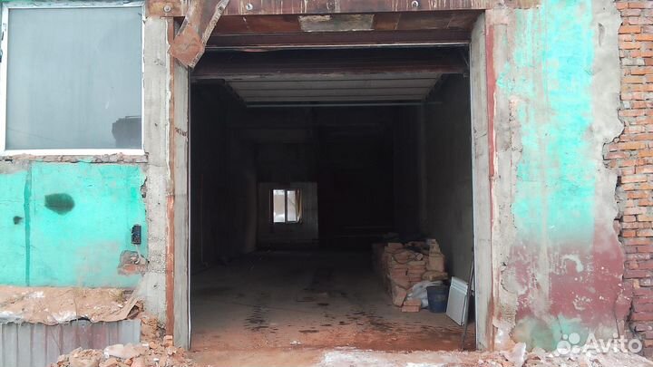 Гаражные секционные ворота на электроприводе